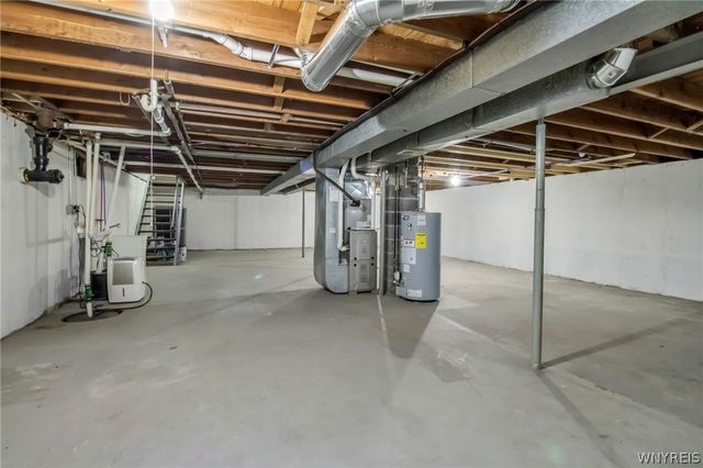 6212 New Taylor Road, Orchard Park, NY 14127