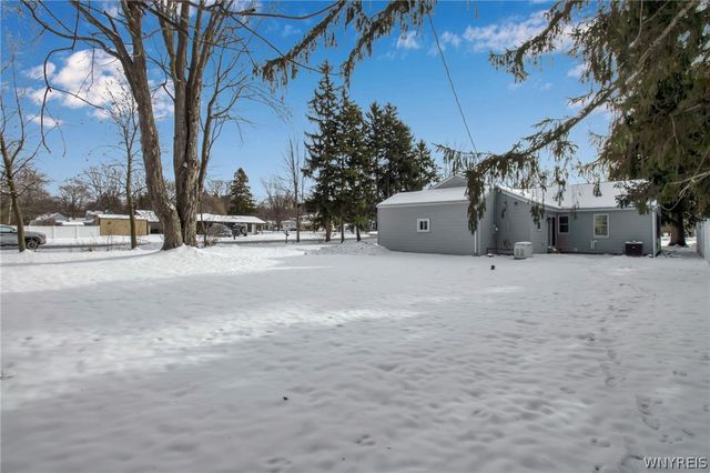 6212 New Taylor Road, Orchard Park, NY 14127