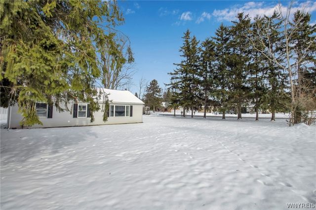 6212 New Taylor Road, Orchard Park, NY 14127