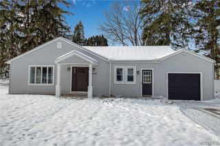 6212 New Taylor Road, Orchard Park, NY 14127