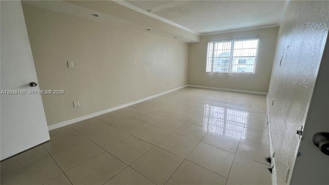486 NW 165th St Rd B-606, Miami, FL 33169