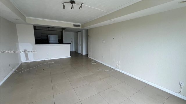 486 NW 165th St Rd B-606, Miami, FL 33169