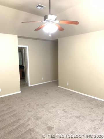 9206 E 87th Street, Tulsa, OK 74133