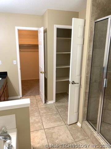 9206 E 87th Street, Tulsa, OK 74133