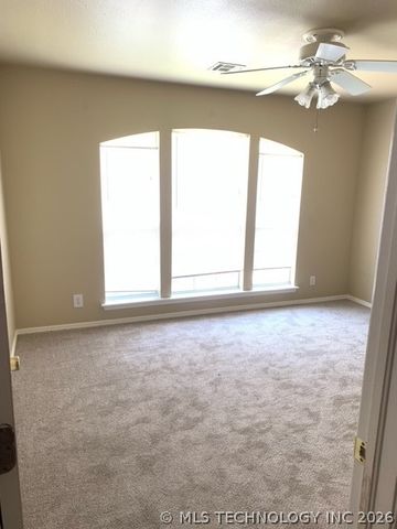 9206 E 87th Street, Tulsa, OK 74133