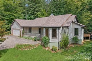 163 Woodburn Drive, Swannanoa, NC 28778