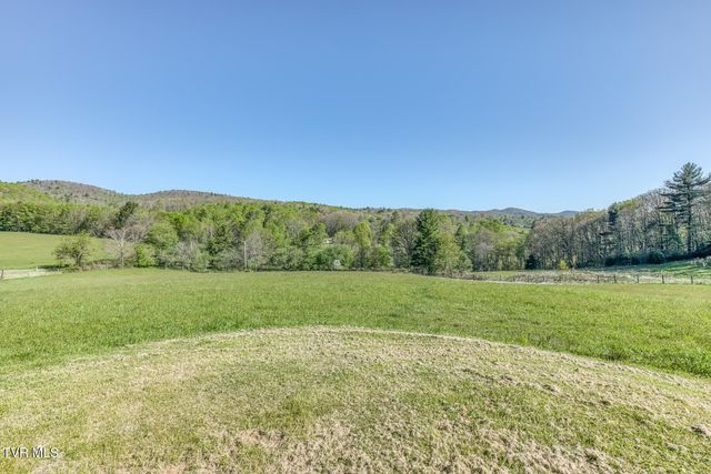 1602 Winchester Road, Shady Valley, TN 37688