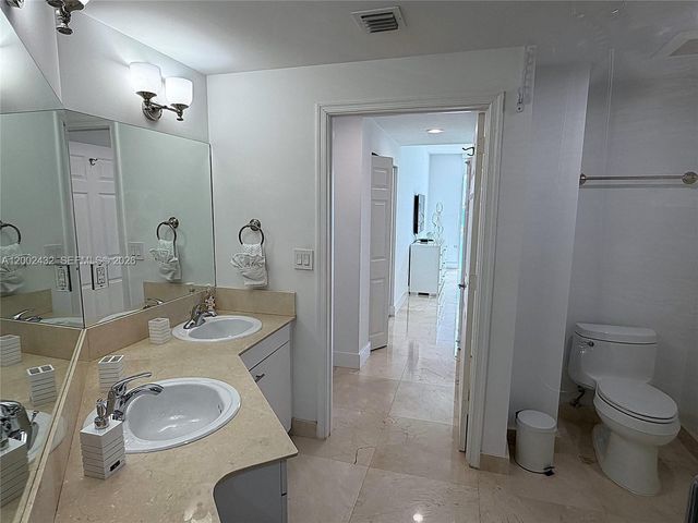 2080 S Ocean Dr MPH12, Hallandale Beach, FL 33009