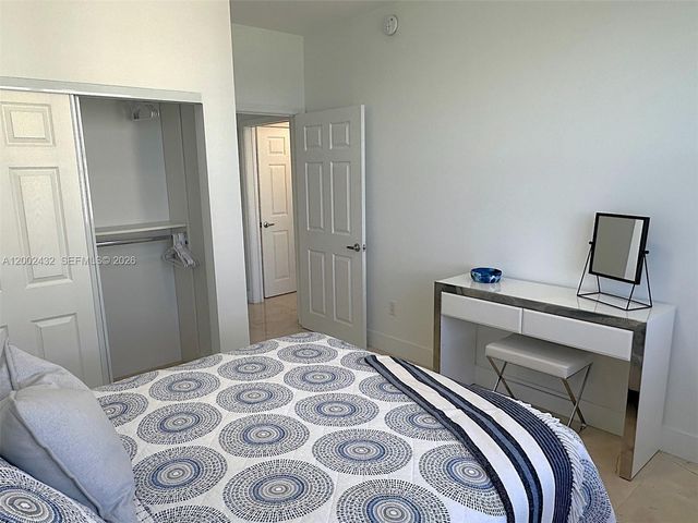 2080 S Ocean Dr MPH12, Hallandale Beach, FL 33009