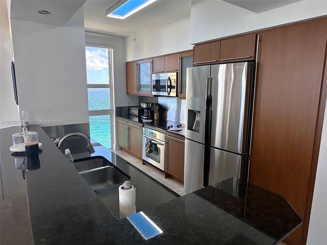 2080 S Ocean Dr MPH12, Hallandale Beach, FL 33009