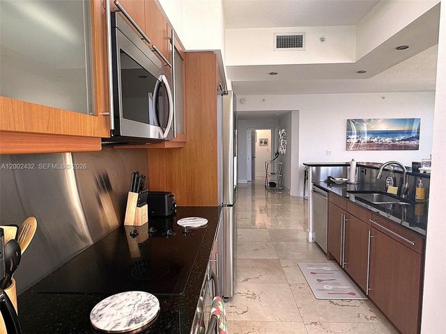 2080 S Ocean Dr MPH12, Hallandale Beach, FL 33009