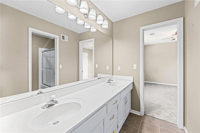 16505 W 80th Terrace, Lenexa, KS 66219