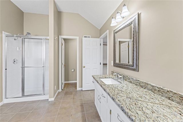 16505 W 80th Terrace, Lenexa, KS 66219