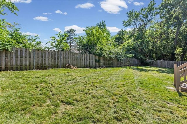 16505 W 80th Terrace, Lenexa, KS 66219