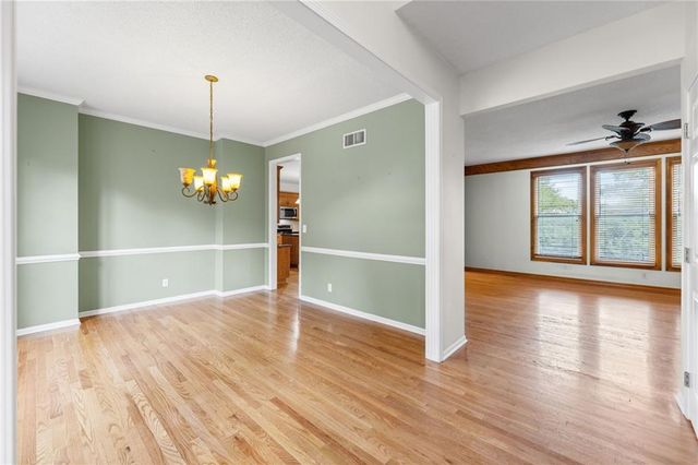 16505 W 80th Terrace, Lenexa, KS 66219
