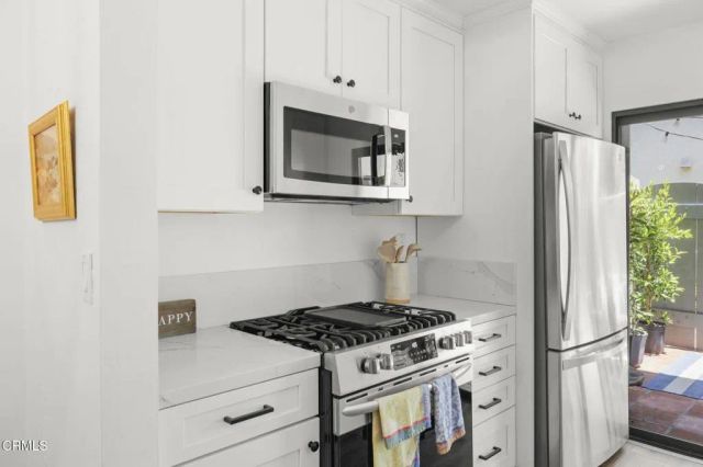 1932 N Jameson Lane B, Santa Barbara, CA 93108
