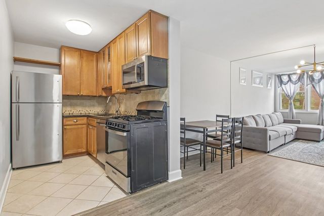 5975 N Odell Avenue 3C, Chicago, IL 60631