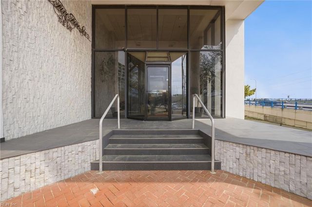 3556 Shore Dr Apt 605, Virginia Beach, VA 23455