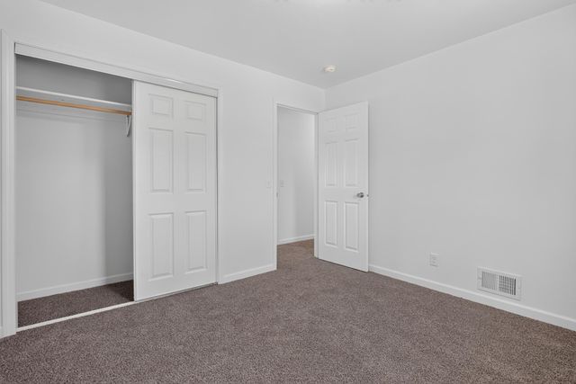 1508 SW 8th St, Minot, ND 58701