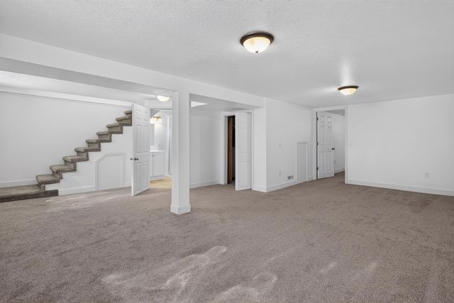 1508 SW 8th St, Minot, ND 58701