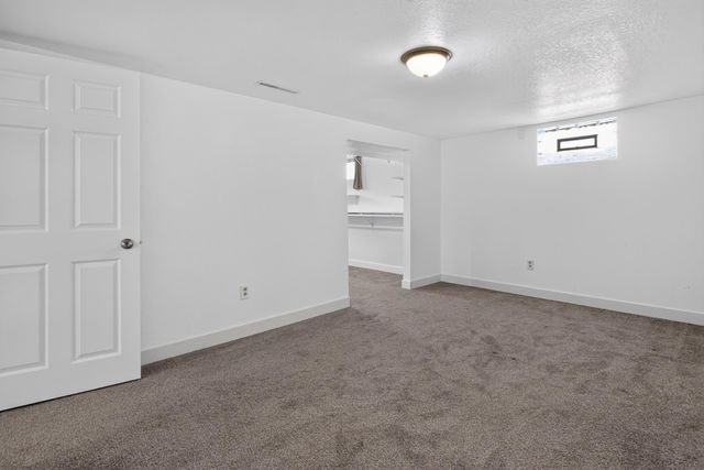 1508 SW 8th St, Minot, ND 58701