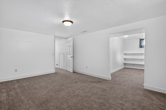 1508 SW 8th St, Minot, ND 58701