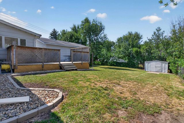 1508 SW 8th St, Minot, ND 58701