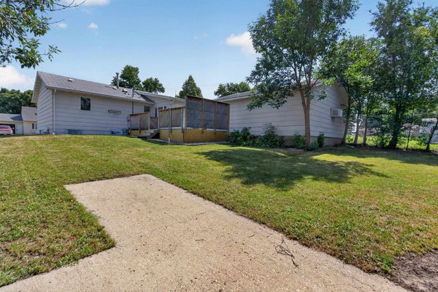 1508 SW 8th St, Minot, ND 58701