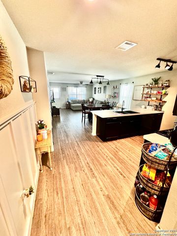 6914 Cozy Run, San Antonio, TX 78218