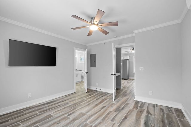 638 Madison St Apt 9, Clarksville, TN 37040