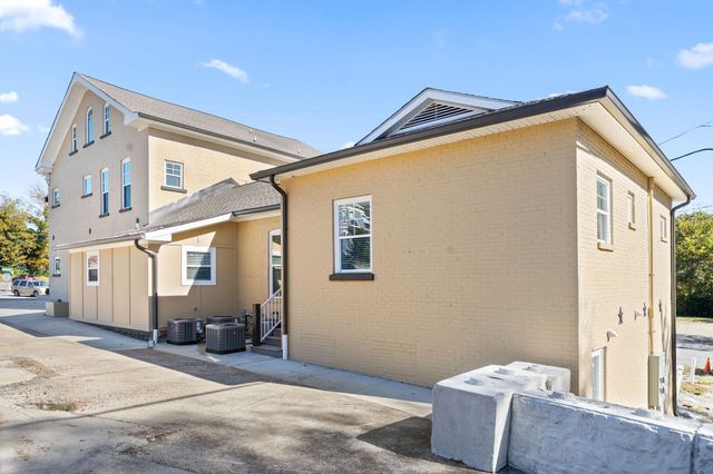 638 Madison St Apt 9, Clarksville, TN 37040
