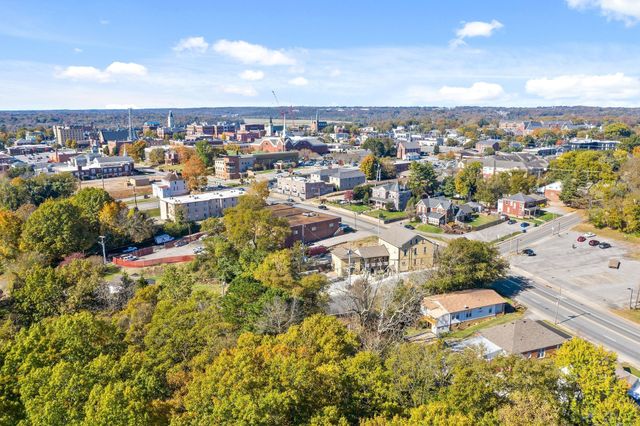 638 Madison St Apt 9, Clarksville, TN 37040