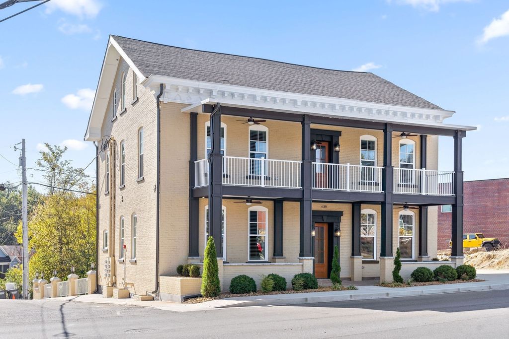 638 Madison St Apt 9, Clarksville, TN 37040