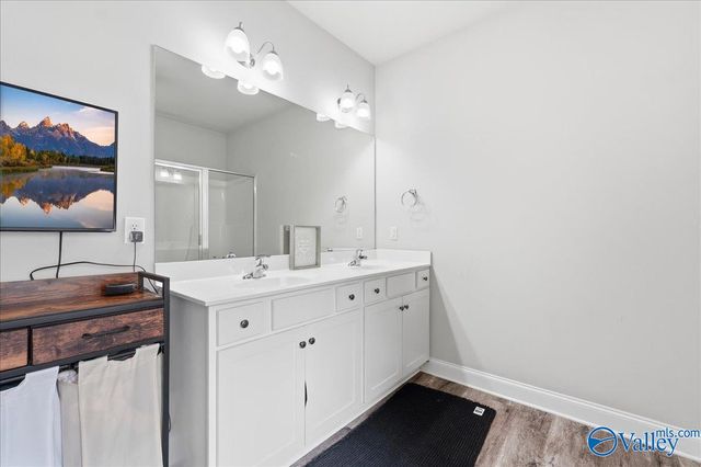 282 Falcon Ridge Drive, New Market, AL 35761