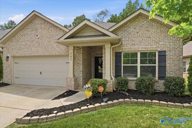282 Falcon Ridge Drive, New Market, AL 35761