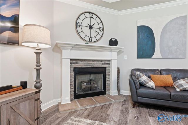 282 Falcon Ridge Drive, New Market, AL 35761