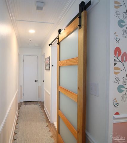 6201 Glendale Dr, Milton, FL 32570