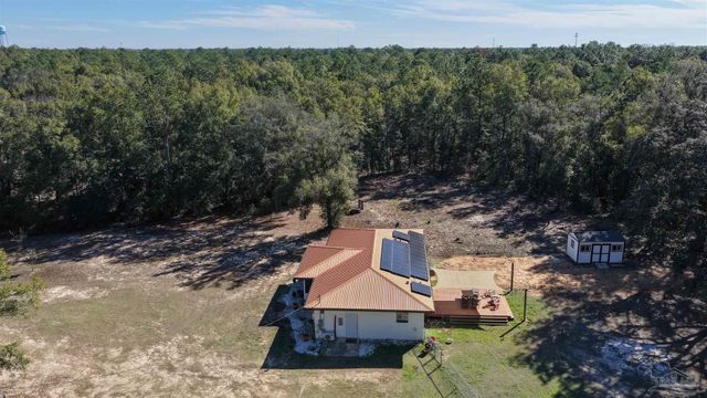 6201 Glendale Dr, Milton, FL 32570