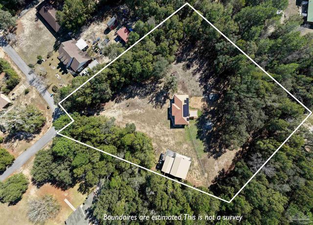 6201 Glendale Dr, Milton, FL 32570