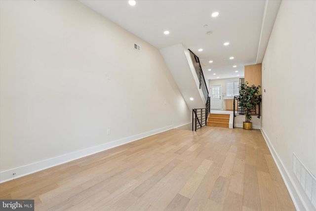 2440 E HAROLD ST, Philadelphia, PA 19125