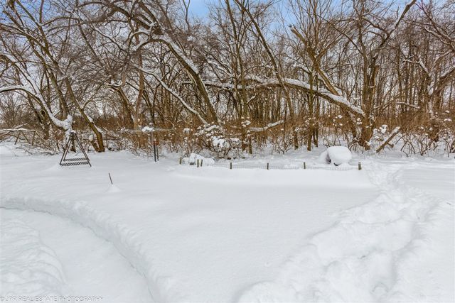 1830 S Park Road, Benton Harbor, MI 49022