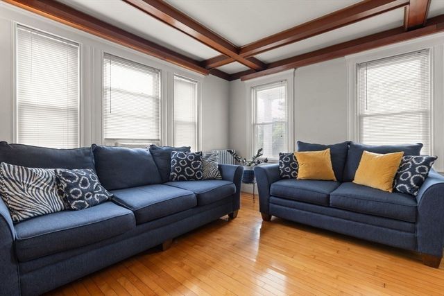 39 Upland Rd, Brockton, MA 02301