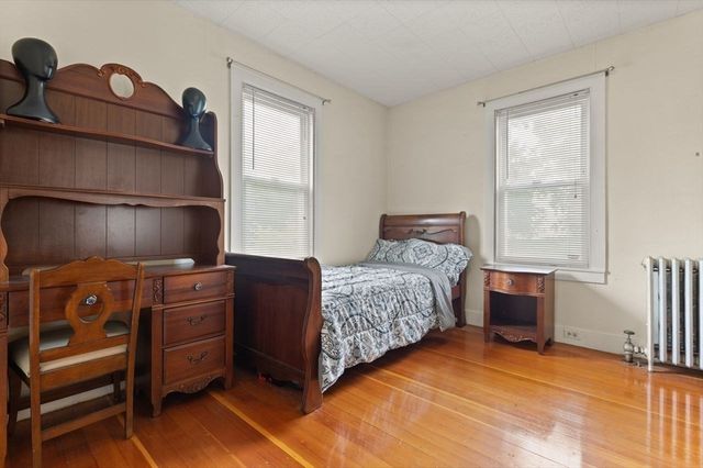 39 Upland Rd, Brockton, MA 02301