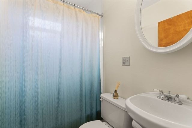 39 Upland Rd, Brockton, MA 02301