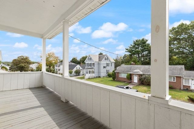 39 Upland Rd, Brockton, MA 02301