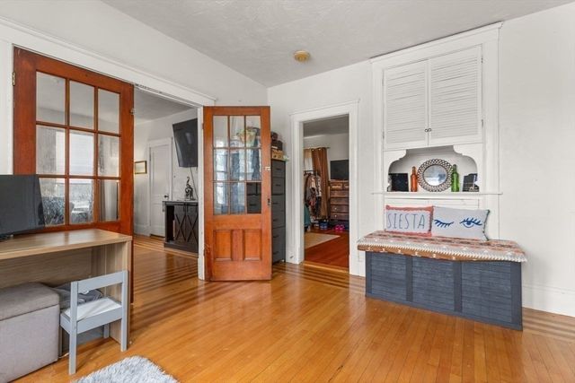 39 Upland Rd, Brockton, MA 02301