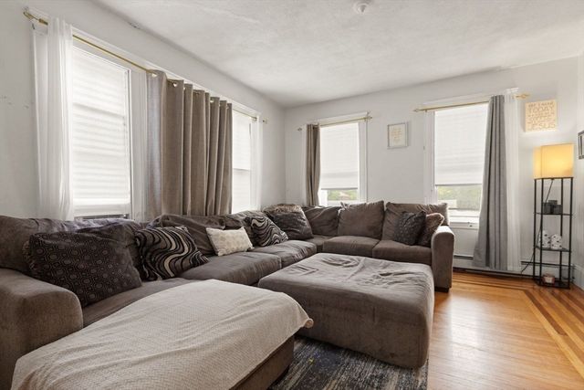 39 Upland Rd, Brockton, MA 02301