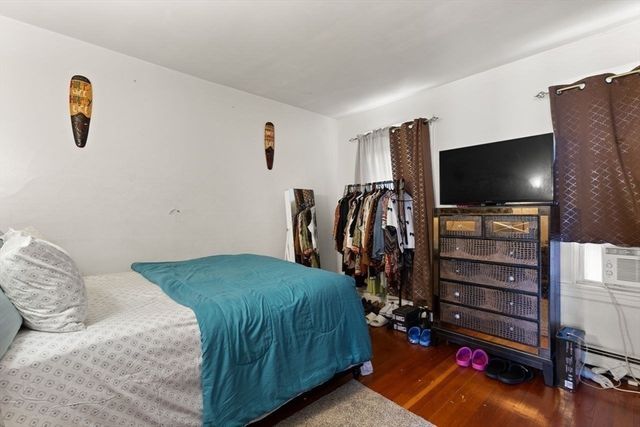 39 Upland Rd, Brockton, MA 02301