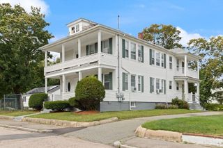 39 Upland Rd, Brockton, MA 02301