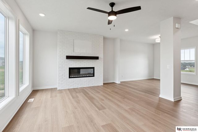 11110 N 159 Avenue, Bennington, NE 68007